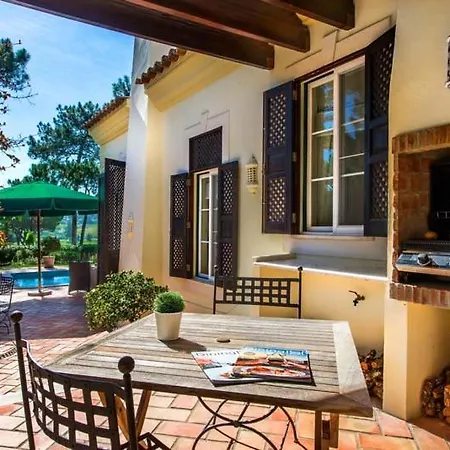 Vila Sleeps 6 Pool Air Con Wifi