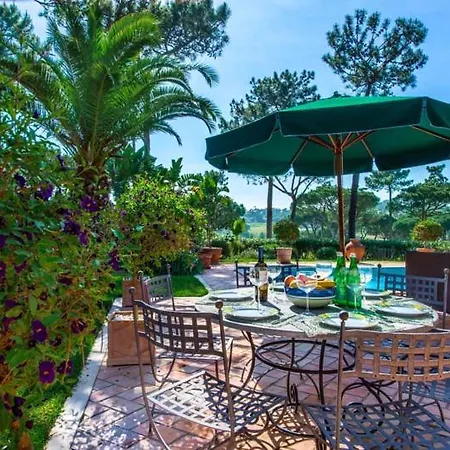 Sleeps 6 Pool Air Con Wifi